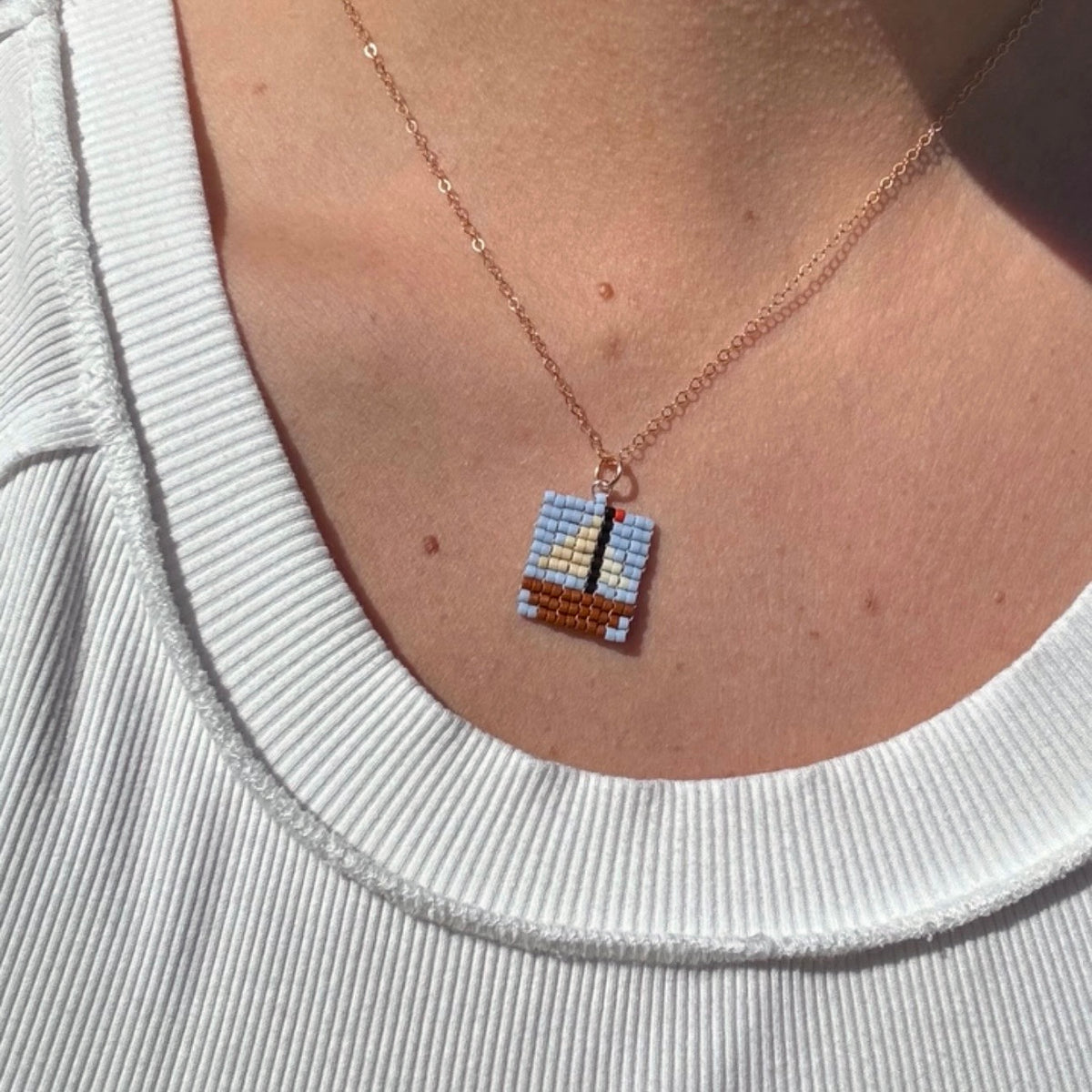 Beaded Pendant Necklace - Sailing Away